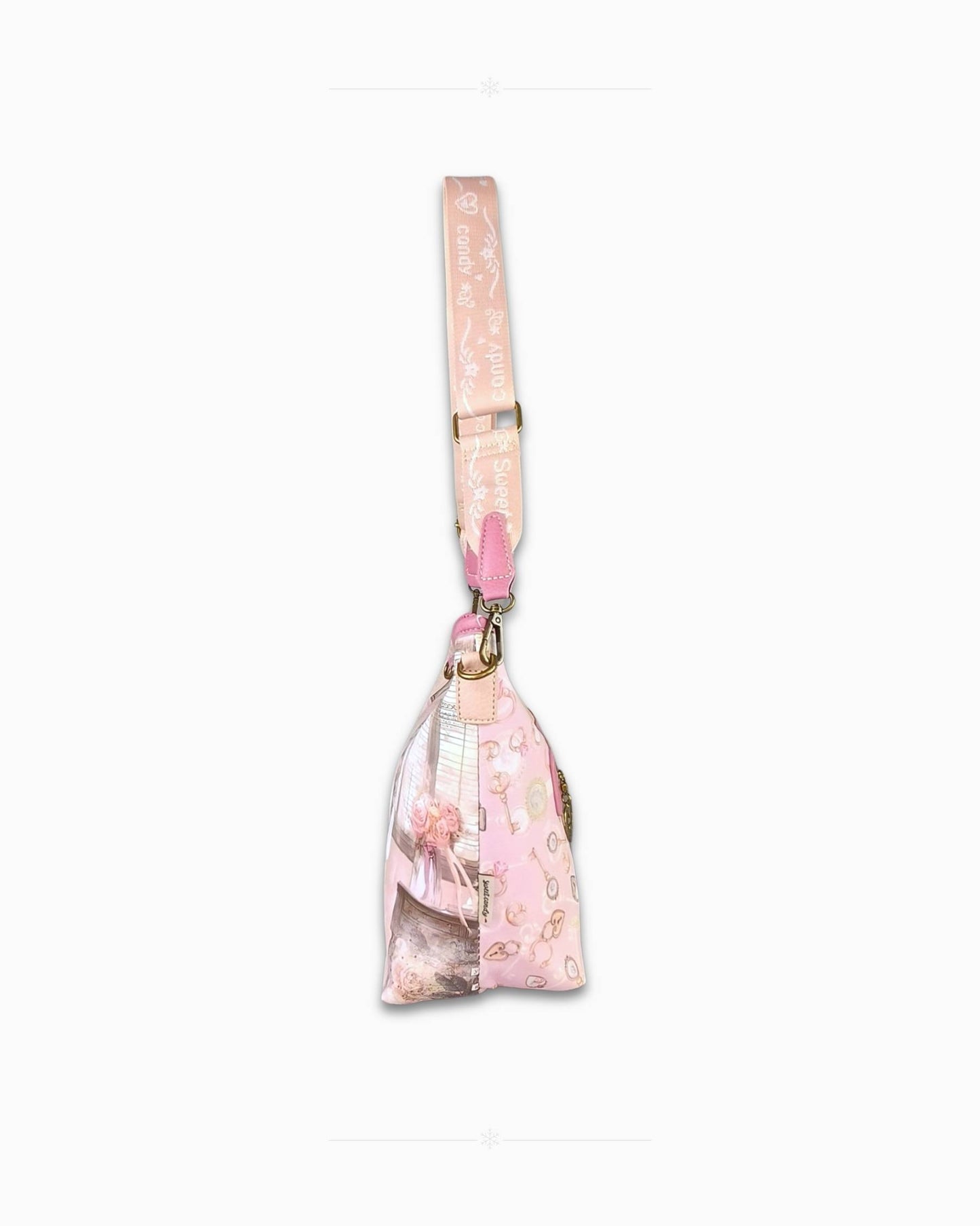 Голяма дамска чанта Sweet Candy с мини чанта Розова приказка – страничен профил на продукта, основна преграда с три малки вътрешни джобчета за подредено и лесно ежедневие
